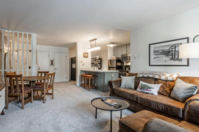Crestview #3 bldg C 1 Bedroom plus Den / 2 Bathroom, close to town shuttle and short walk to village